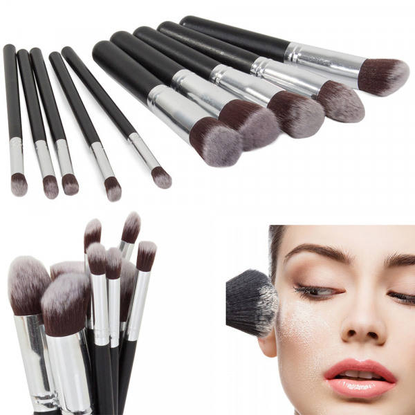 A set of professional makeup brushes 10 pieces